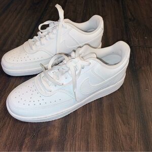 Nike Court Vision Low’s - women’s 8.5 *brand new*